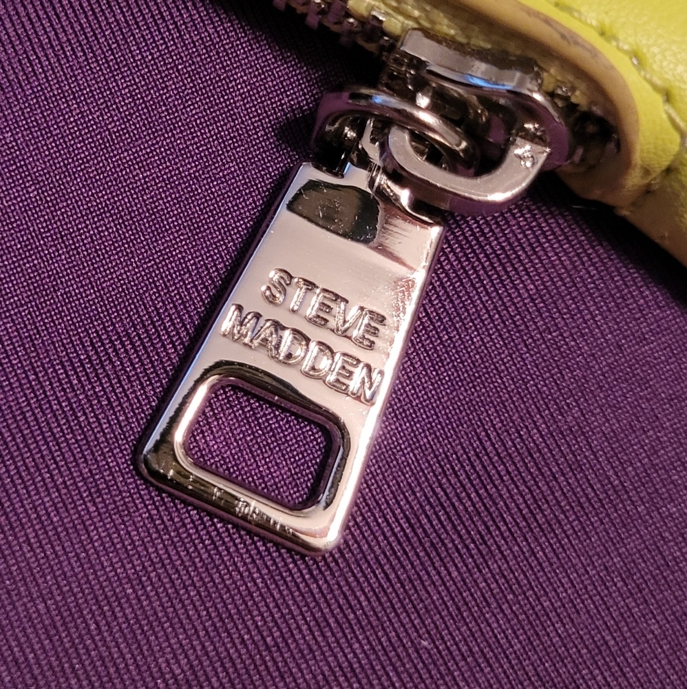 Steve Madden Lime Green/Neon Yellow Wristlet - Picture 5 of 6